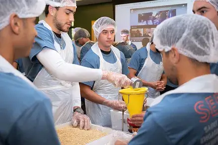 Saint Leo students volunteering