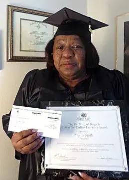 Great-Grandmother Earns Online Degree Program Award