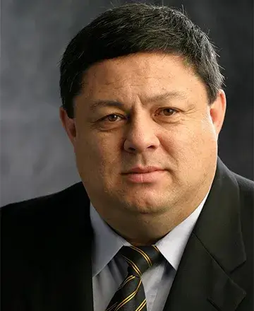 Dr. Edward Dadez headshot