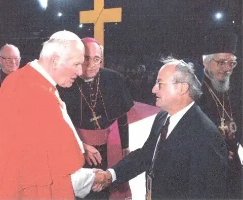 Rabbi A. James Rudin meets Pope John Paul II