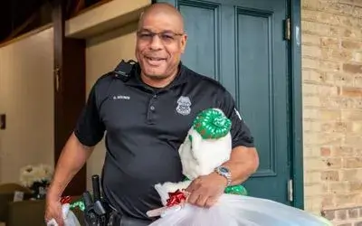 Teddy-bears-for-TPD-officer