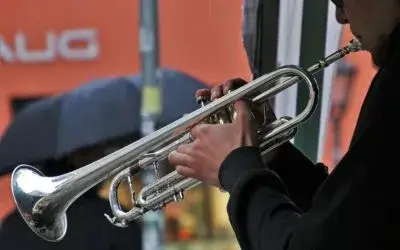 web-image-trumpet-student