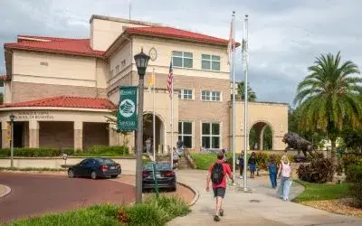 web-image-tapia-college-of-business