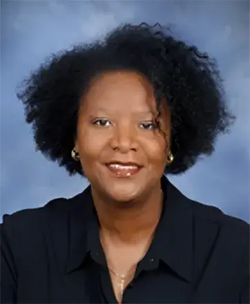 Teresa Peoples Headshot 362x440