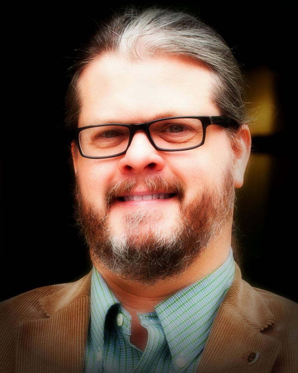 Dr Burgsbee Lee Hobbs headshot