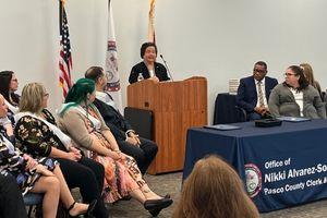 Dr-cindy-lee-addresses-group