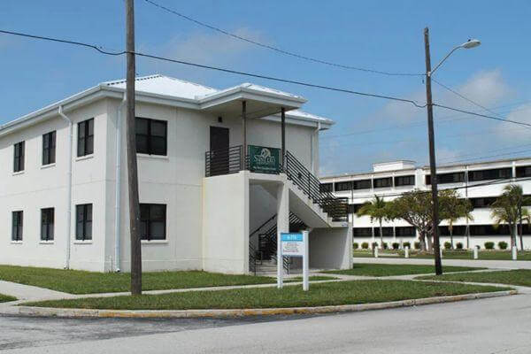 web-image-key-west-building